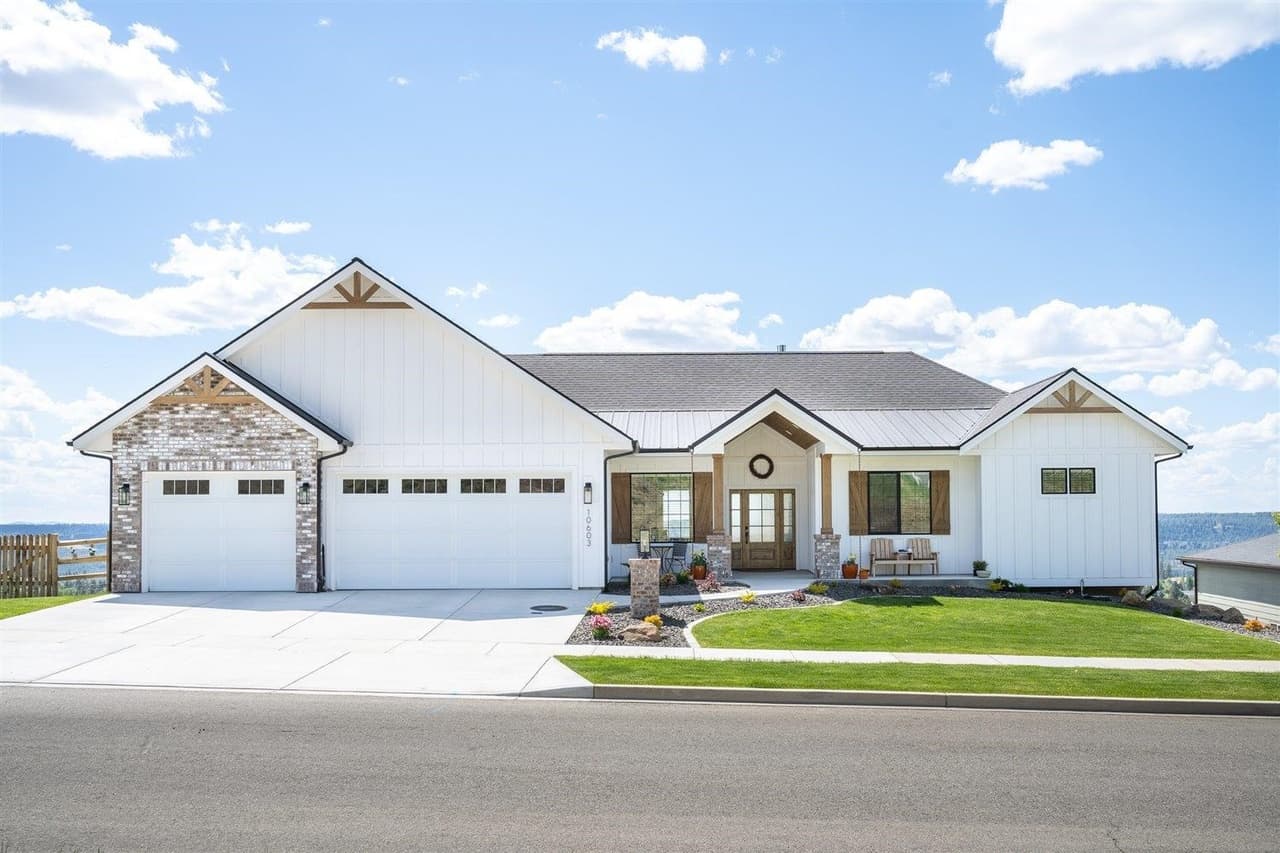 Aging Well Homes - Beautiful Home Exterior