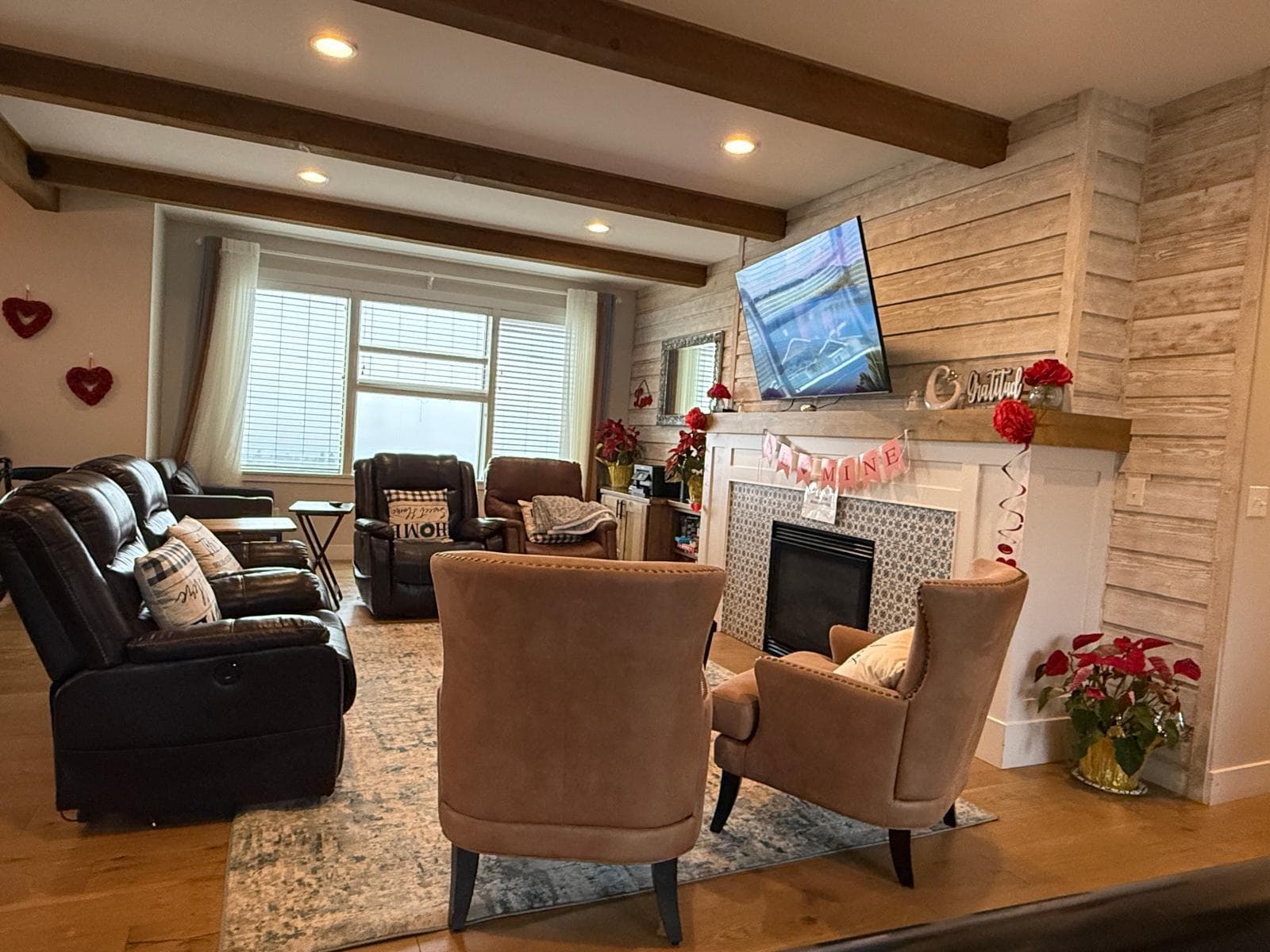 Sitting space at Aging Well Homes on 10603 N Navaho Dr in Spokane, WA